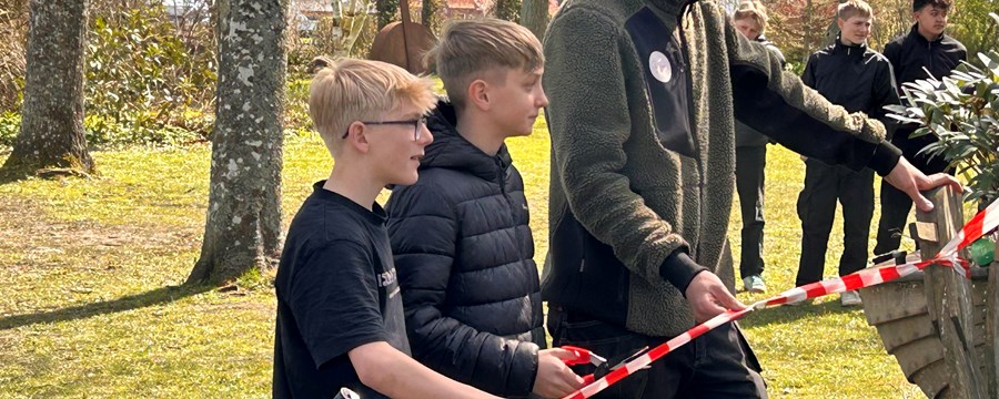 Elever fra Sæbygårdskolen indvier nyt byrum i Clasens Have